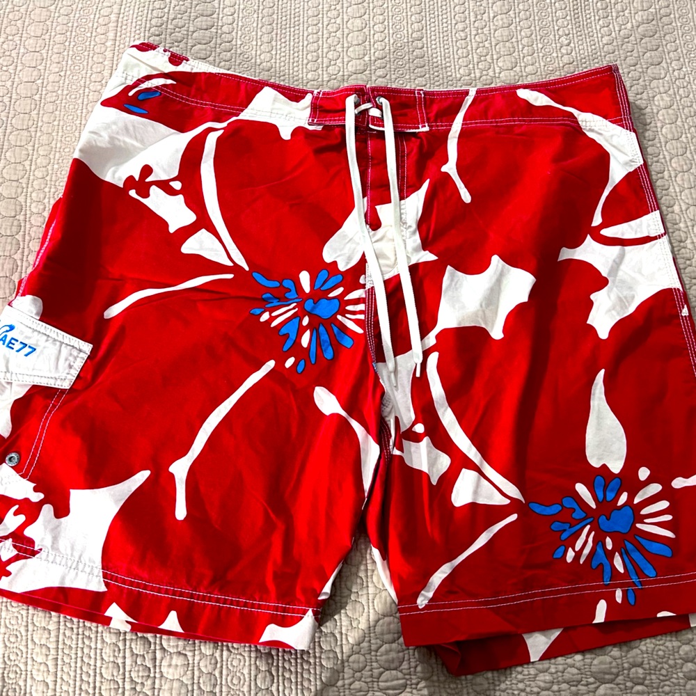 American Eagle Floral board shorts